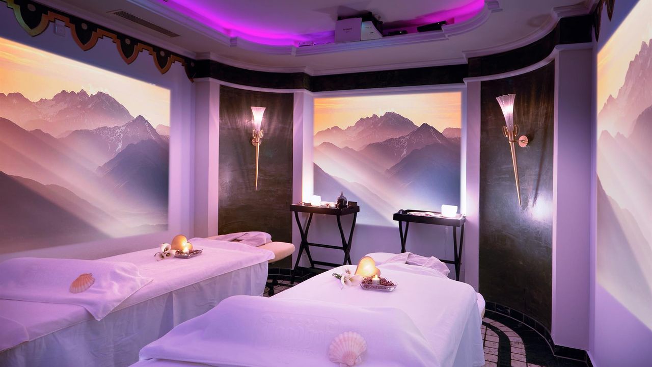 jOYFUL - Discovery Lounge jOYFUL - Discovery Lounge